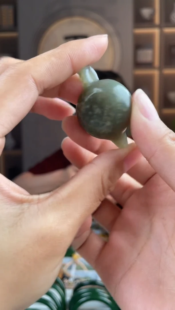 颈饰未镶嵌和田玉拍一发一，拍一发一