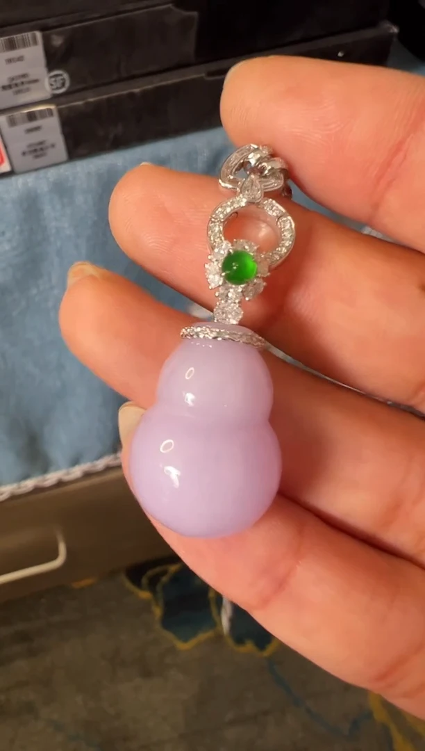 翡翠18K金镶嵌吊坠(不含链)高冰紫葫芦吊坠