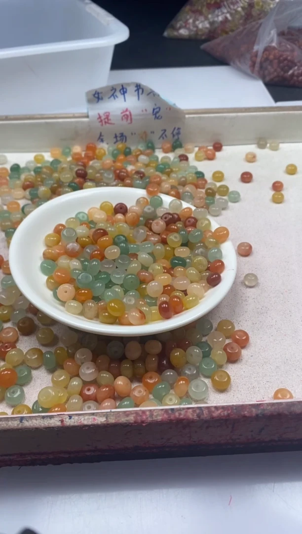 【闪购商品】玛瑙/玉髓颈饰未镶嵌w1203三彩金丝玉算盘8*5mm*30