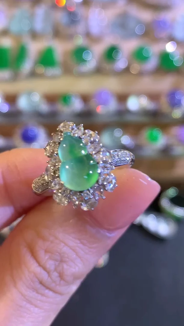 18K金镶嵌戒指翡翠a150