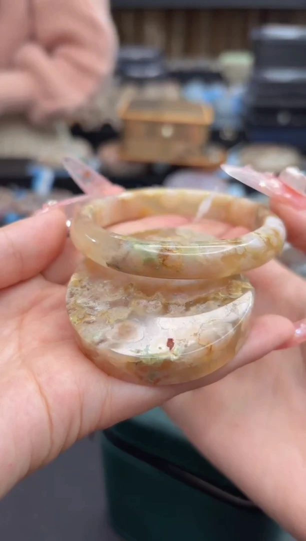 未镶嵌手镯石英质玉58(57圈赠送镯心)