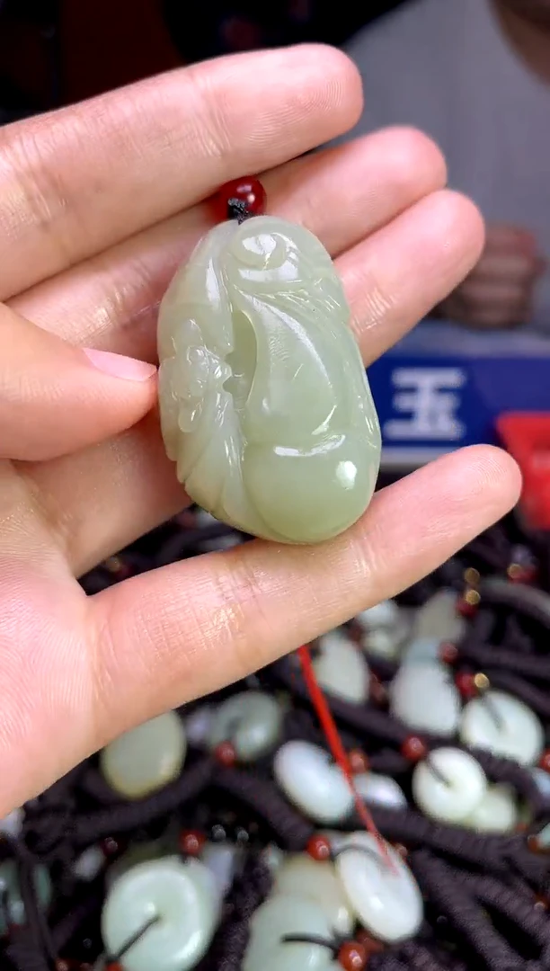未镶嵌和田玉挂件1