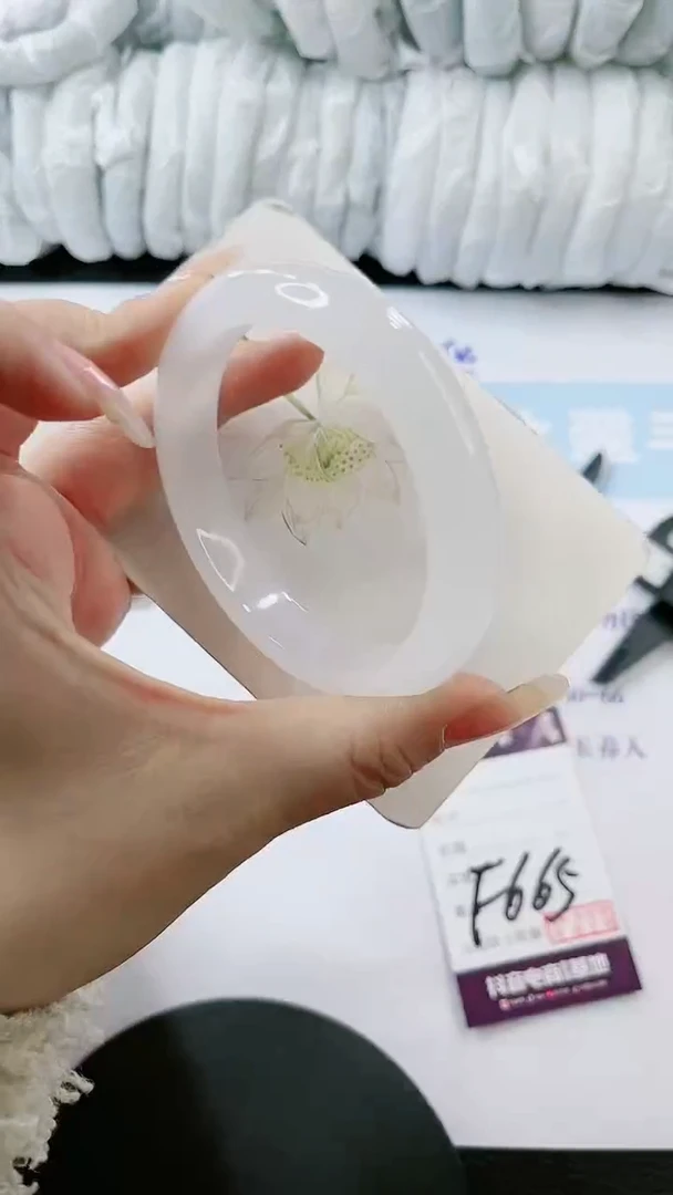 【闪购商品】石英质玉手镯未镶嵌多样性发货F665