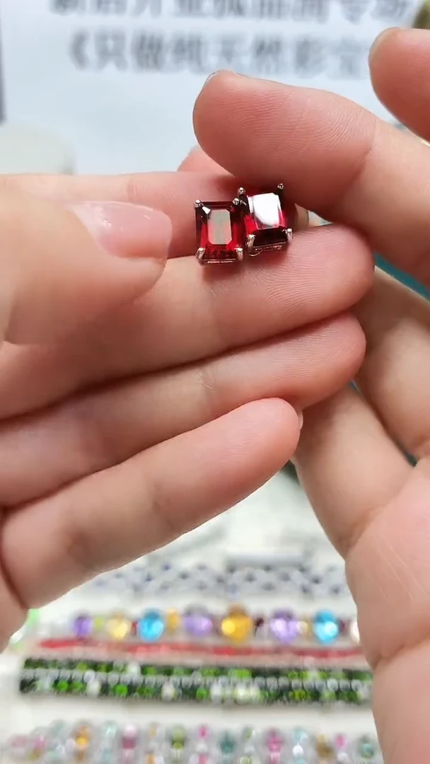 银S925镶嵌耳饰石榴石092ZB1129产品一个（多样性）