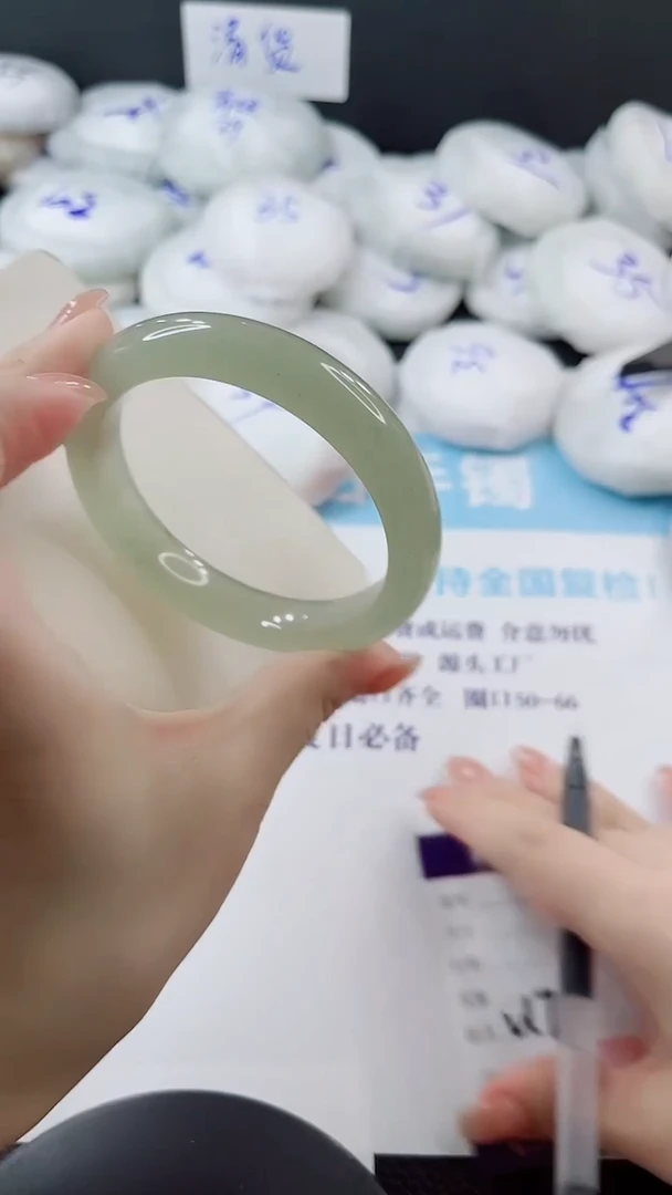 未镶嵌手镯石英质玉多样性发货V170