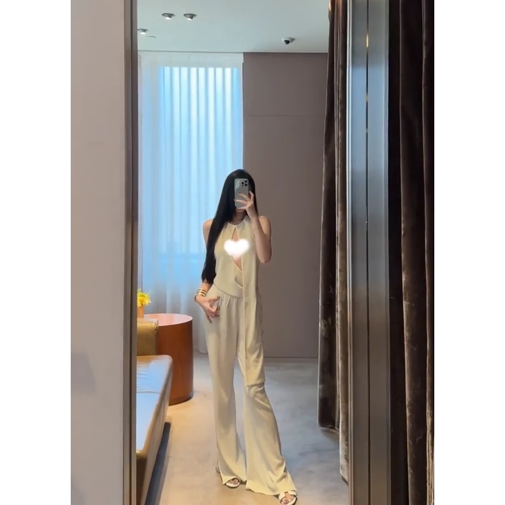 2025夏季新款时尚气质法式设计感镂空上衣搭高腰显瘦长裤套装女