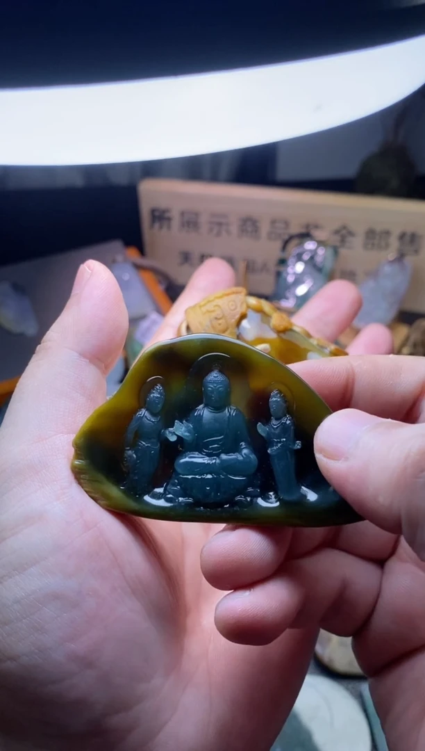 定制翡翠未镶嵌翡翠