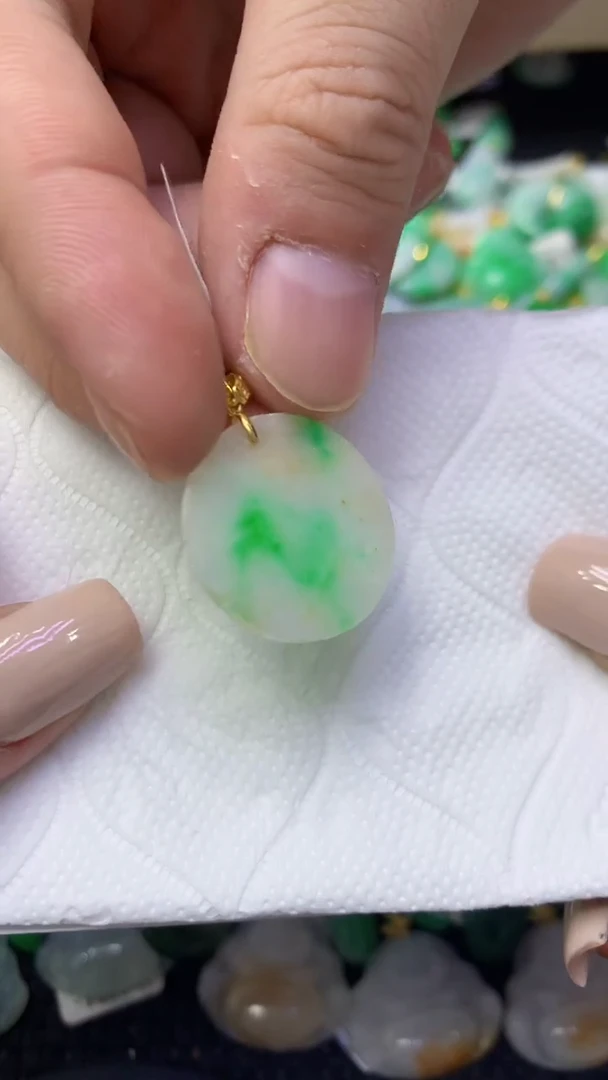 颈饰未镶嵌翡翠天然缅甸翡翠A货