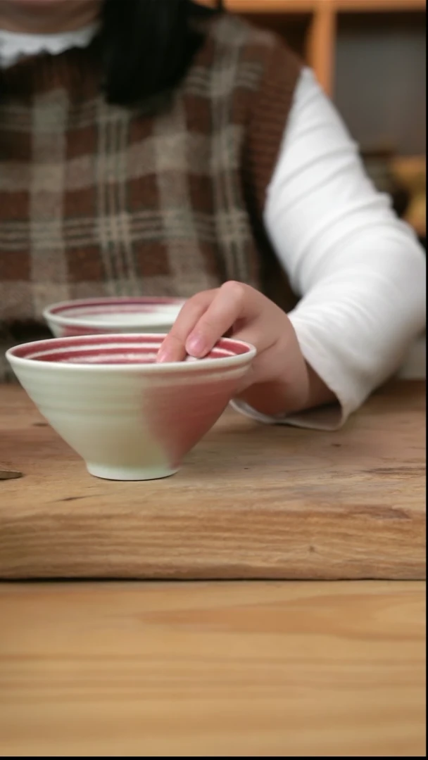 【闪购商品】复古郎红的斗笠螺纹碗2个