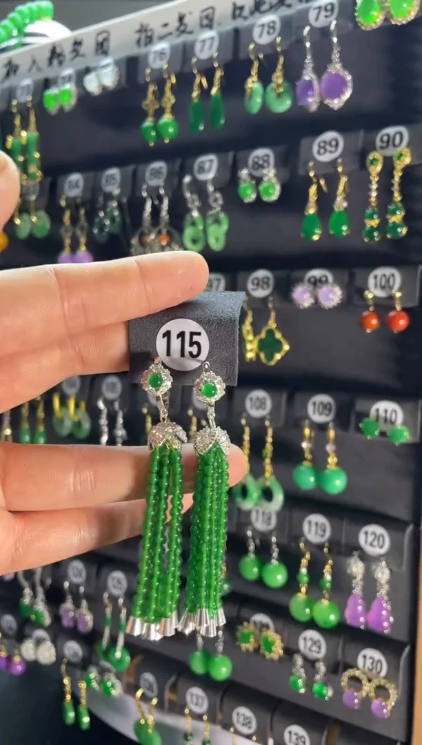 【闪购商品】翡翠耳饰银S925镶嵌115....