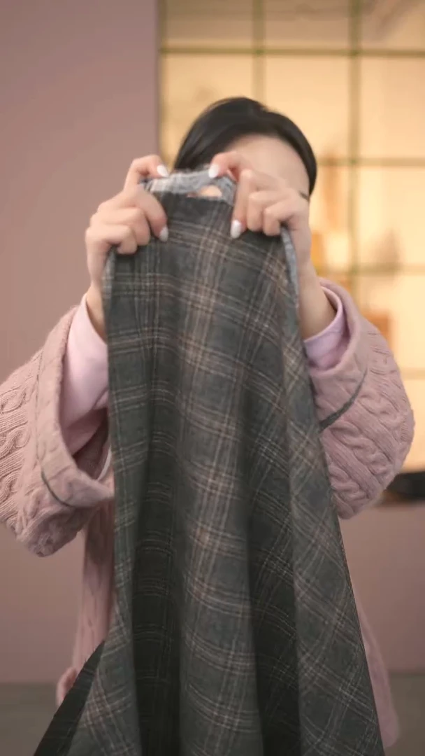 羊毛零料2.1米意大利羊毛 灰黑色底色格纹服装布料面料 幅宽160CM
