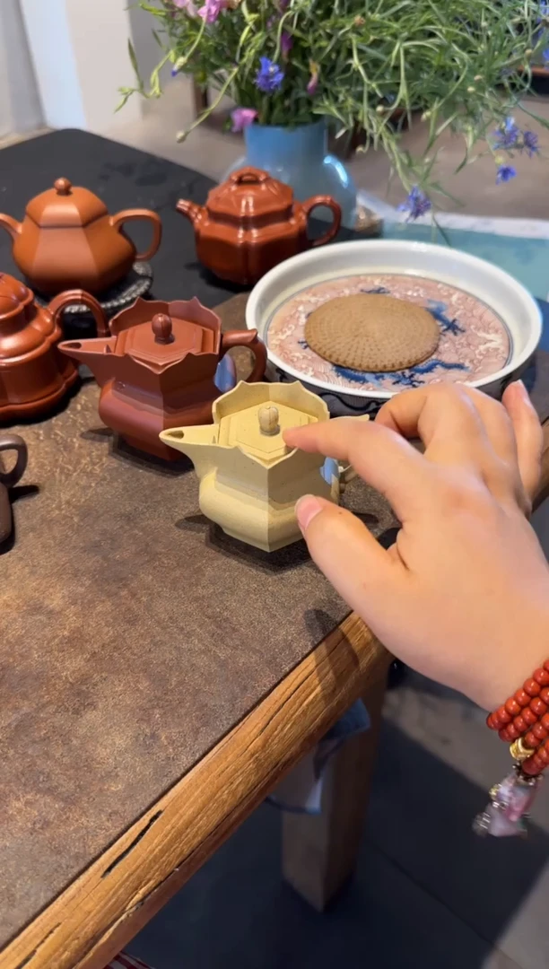 茶壶紫砂本绿小僧帽 110cc