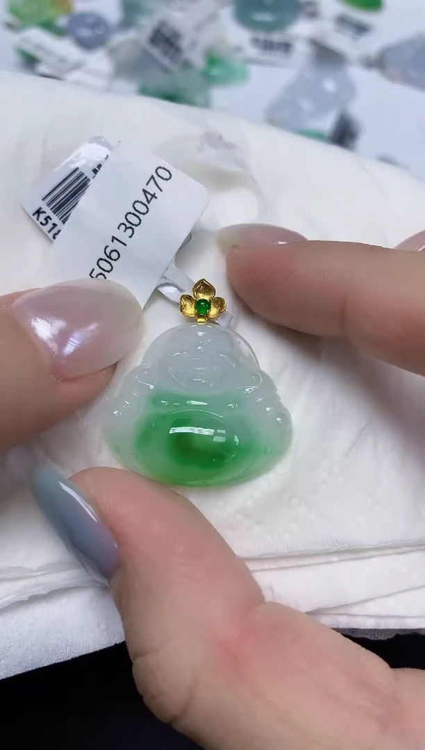 翡翠18K金镶嵌颈饰天然缅甸翡翠A货