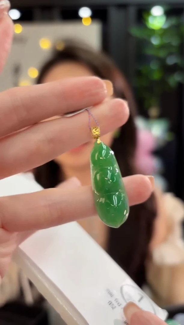 颈饰18K金镶嵌翡翠 缅甸A货/支持复检/一件