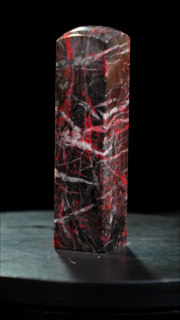 鸡血石刘关张鸡血石