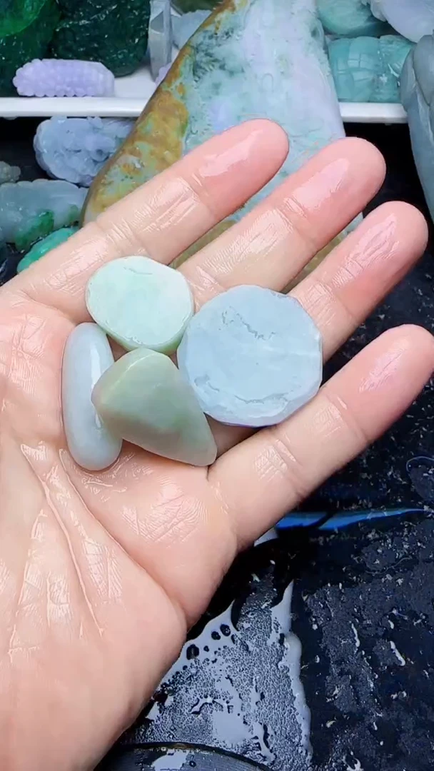 未镶嵌挂件翡翠058