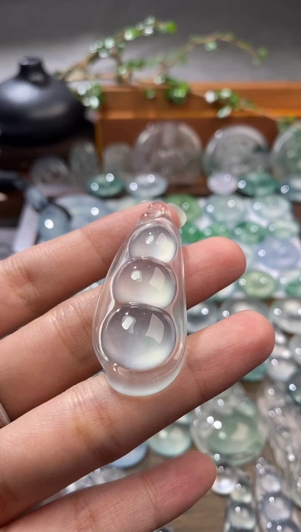 吊坠(不含链)未镶嵌翡翠豆子