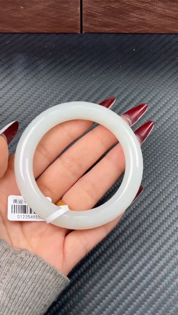 未镶嵌手镯和田玉金山微色差手镯55+JSM