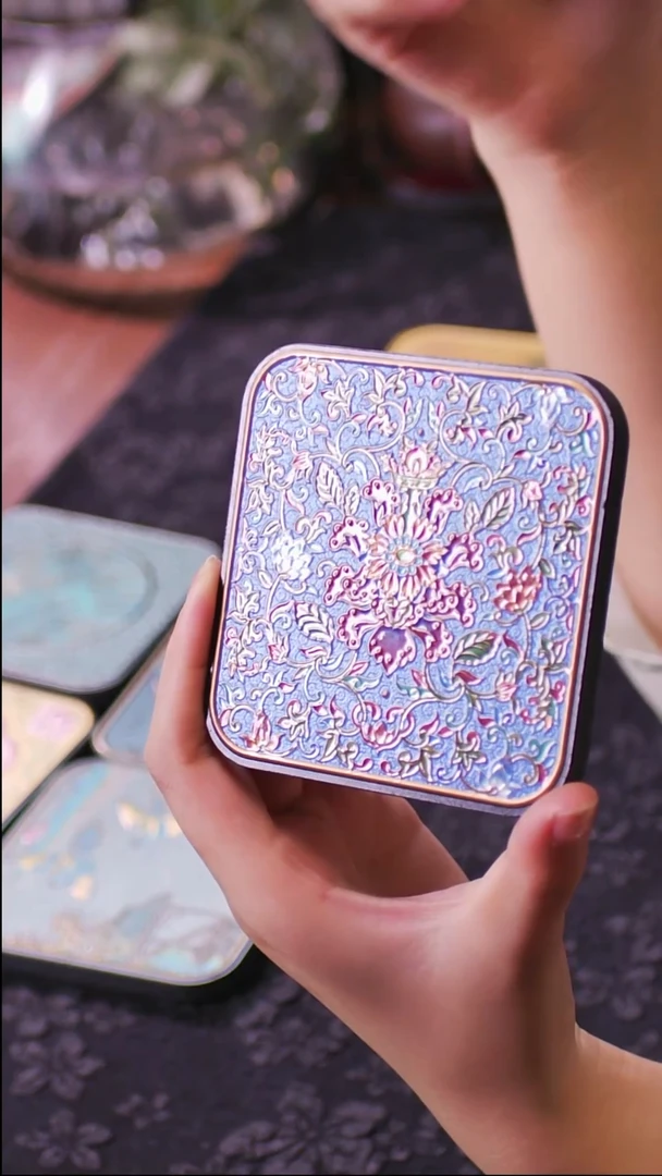 壹藏贰宝繁花图案杯垫一片