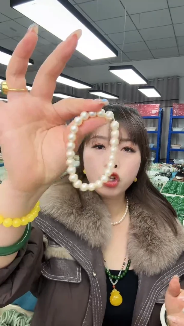 卡8mm香槟金手串