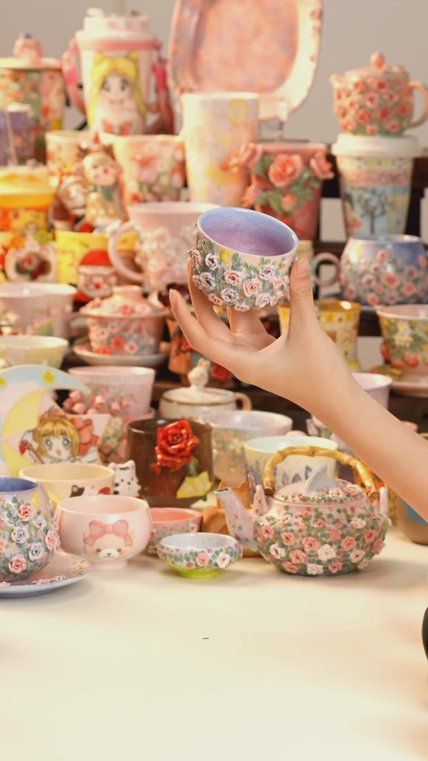 摆件陶景德镇釉下彩手绘设计师款陶瓷