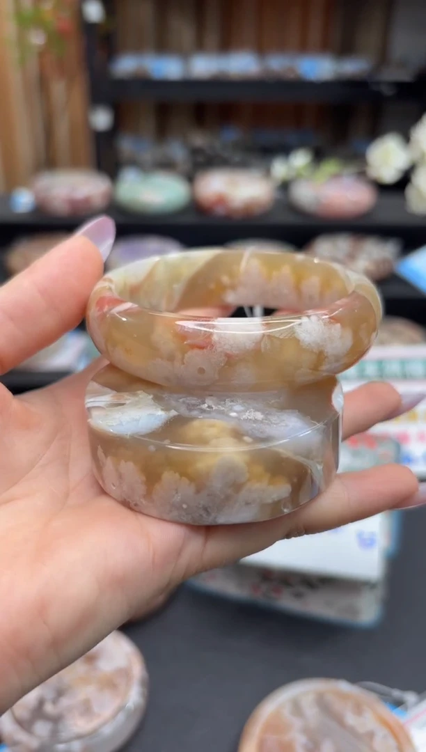 未镶嵌手镯石英质玉A355(61圈赠送镯心)