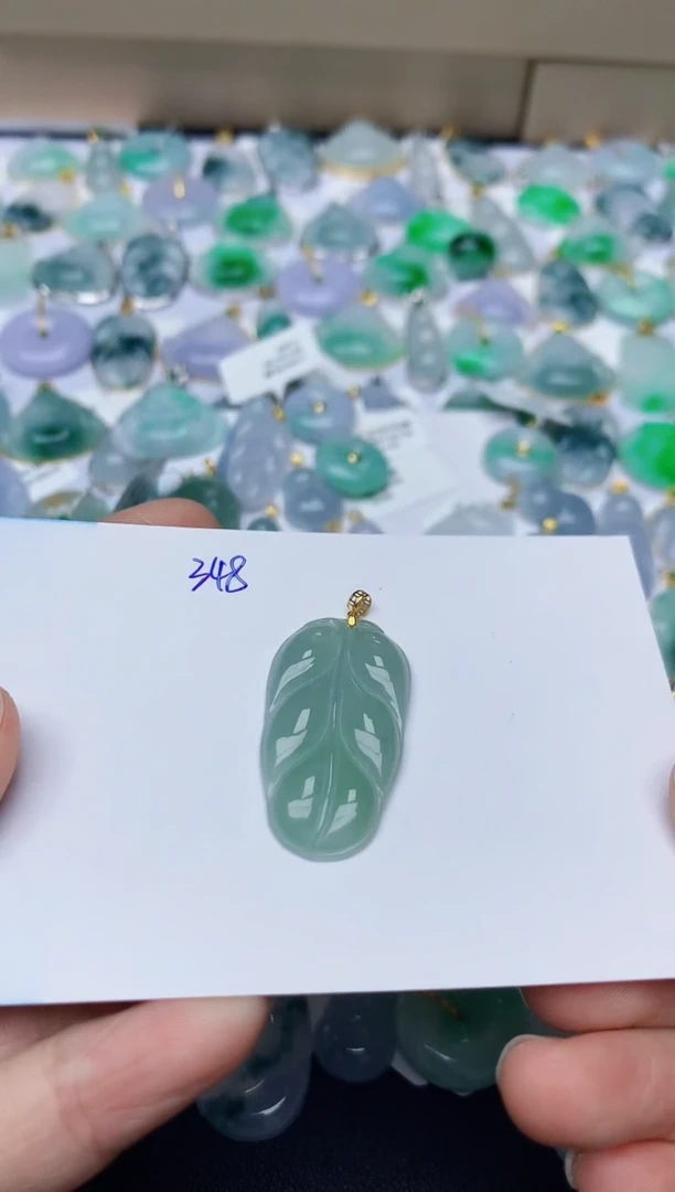 【闪购商品】翡翠颈饰18K金镶嵌天然翡翠A货