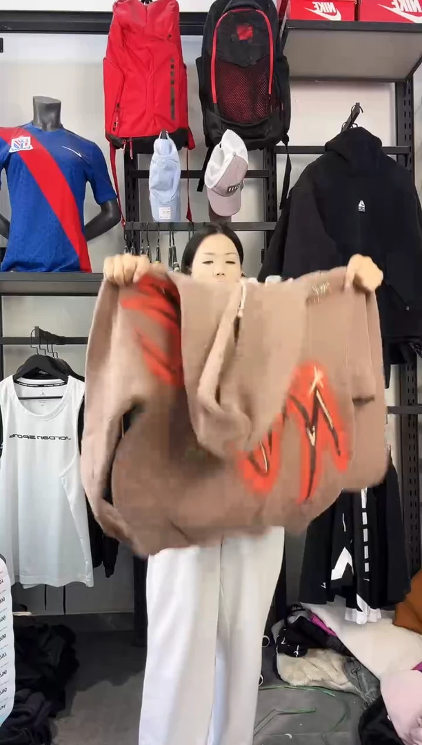 794·编码 瑕疵款直播间过款为准 尺码M