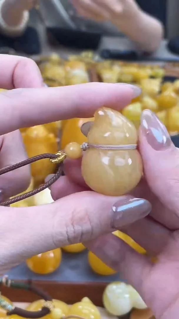 裸石琥珀未镶嵌J10