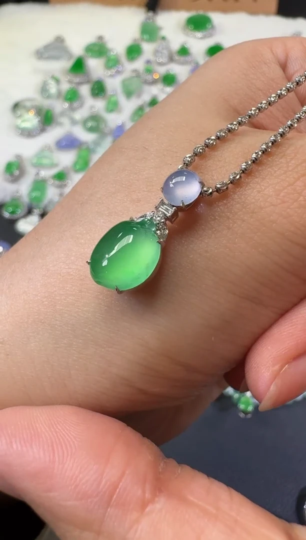 吊坠(不含链)18K金镶嵌翡翠木****8C201|36800