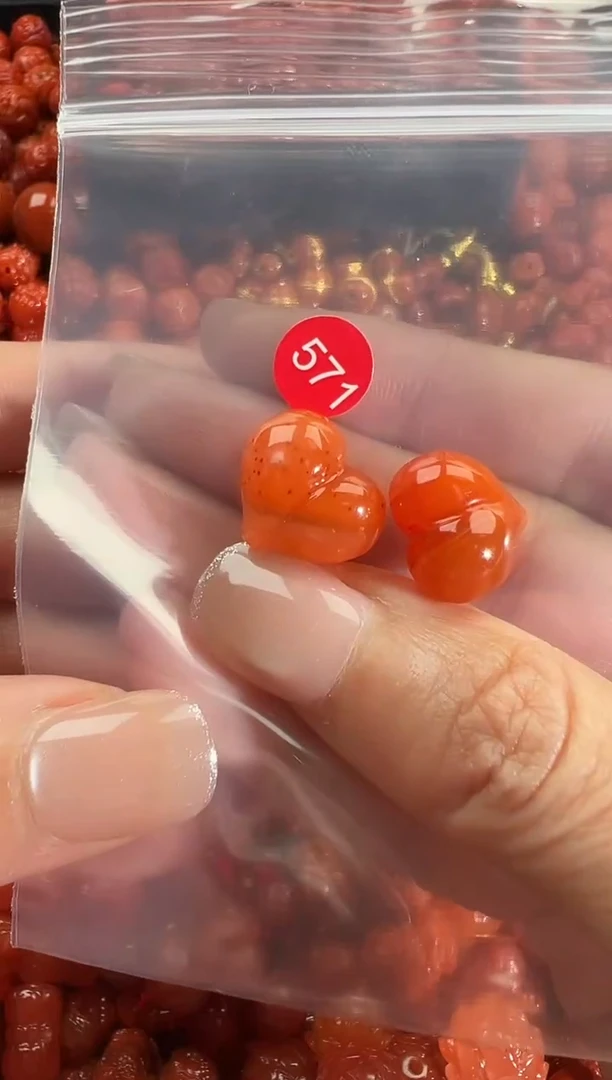 颈饰未镶嵌南红玛瑙1