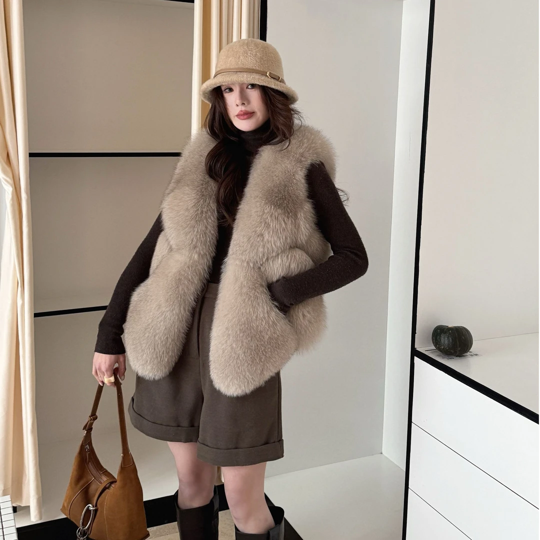 海宁新款整皮显瘦真狐狸毛马甲洋气女装短款皮草外套休闲百搭坎肩