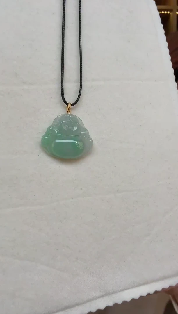 颈饰18K金镶嵌翡翠挂件