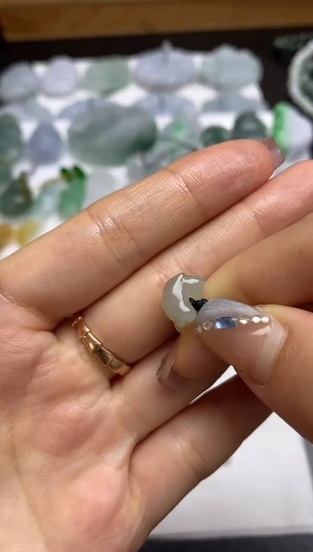 定制翡翠未镶嵌翡翠毛货~