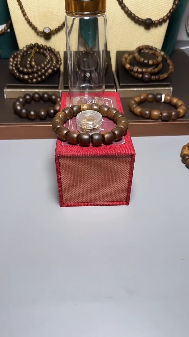 沉香芽庄白棋1.3桶珠单圈