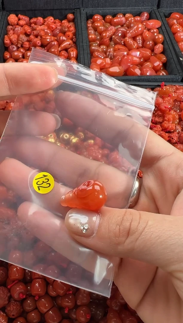 【闪购商品】南红玛瑙颈饰未镶嵌1