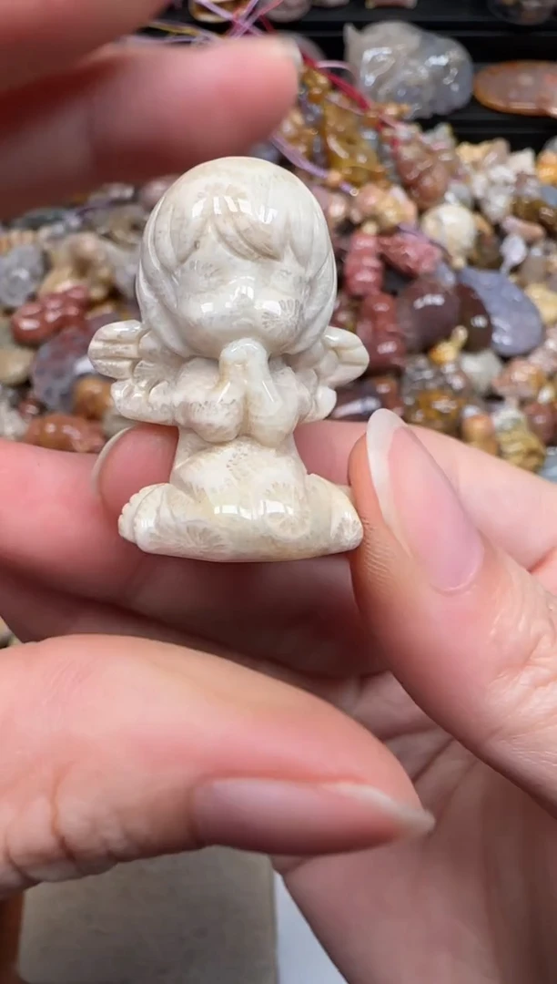 硅化珊瑚（珊瑚玉）未镶嵌颈饰062