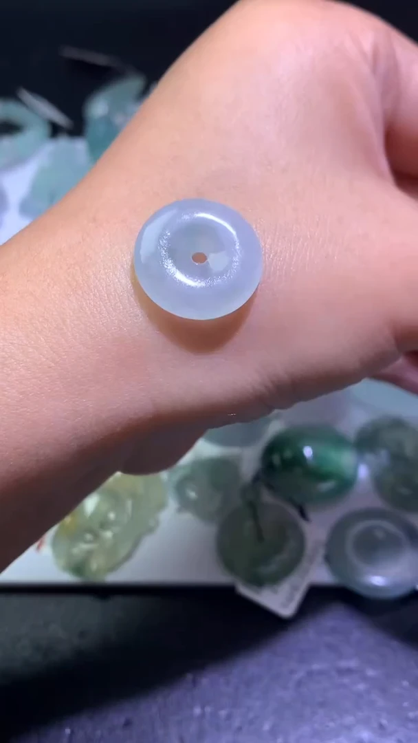 未镶嵌定制翡翠毛货