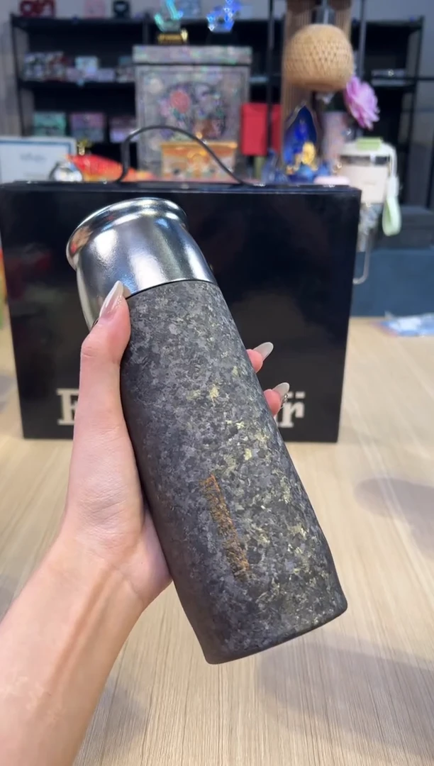 123未来熊-纯钛保温杯（曜石黑）