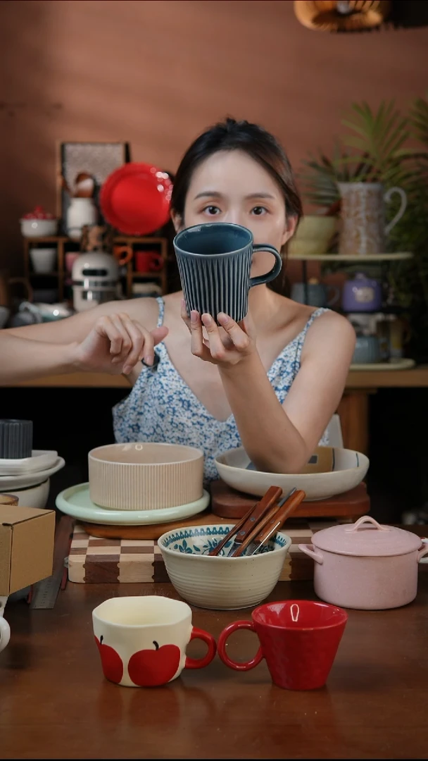 瓷片窑变蓝竖条小杯  微瑕 凑满20发货