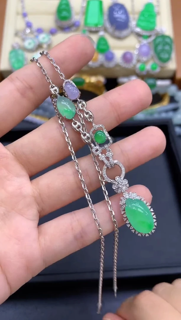 颈饰18K金镶嵌翡翠792-中国好珍宝