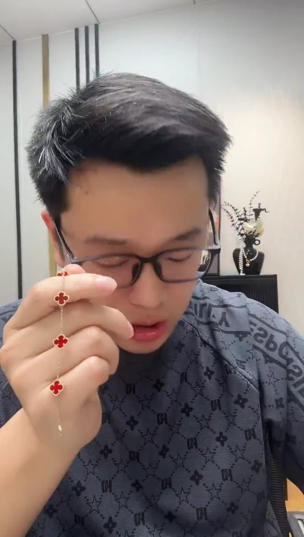 18K金镶嵌手链玛瑙/玉髓月*静红色k黄，小号五花手链