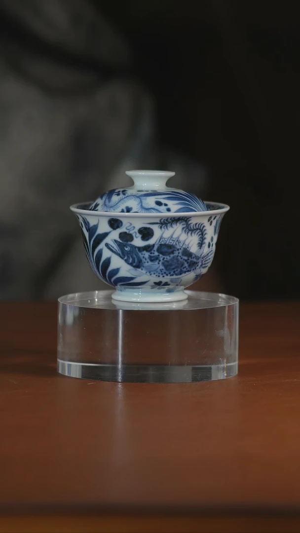 元青花鱼藻盖碗