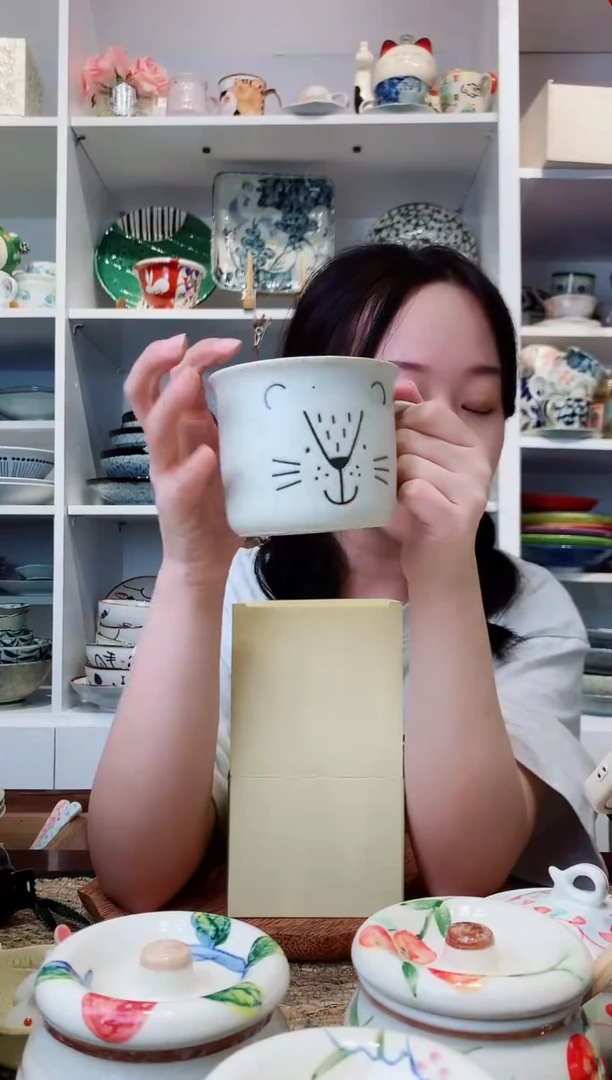 陶瓷粗陶狮子马克杯