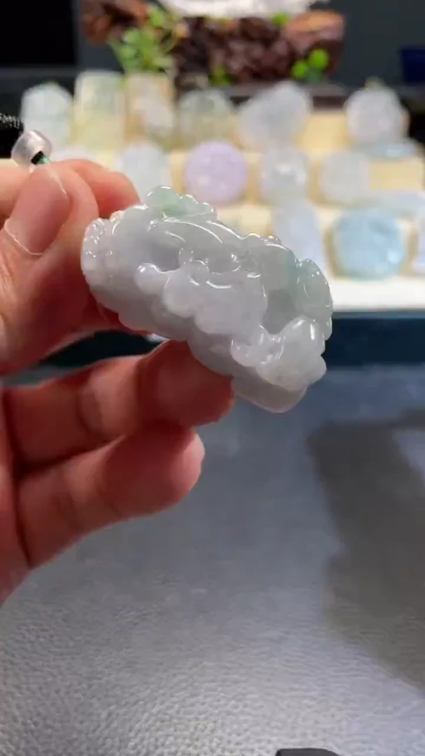 颈饰未镶嵌翡翠10/02/083