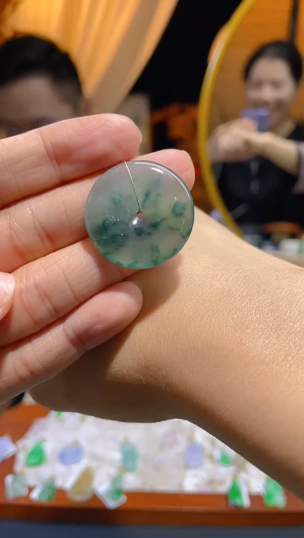 【闪购商品】翡翠颈饰未镶嵌假一赔三