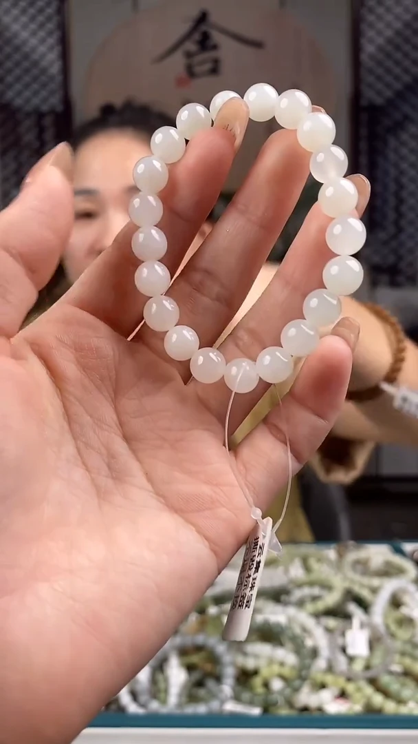 和田玉未镶嵌颈饰拍一发一