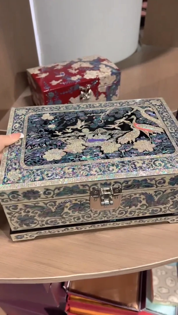 【闪购商品】鱼锁绒布底·弘贝雅螺钿漆器文化馆