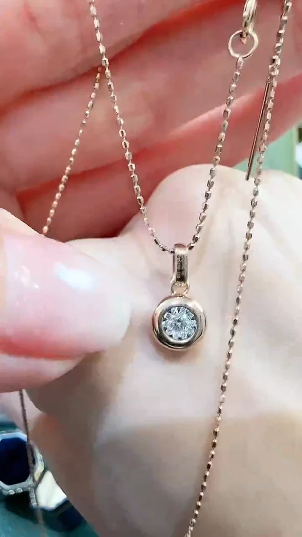 【闪购商品】钻石吊坠(不含链)18K金镶嵌18K金钻石泡泡吊坠