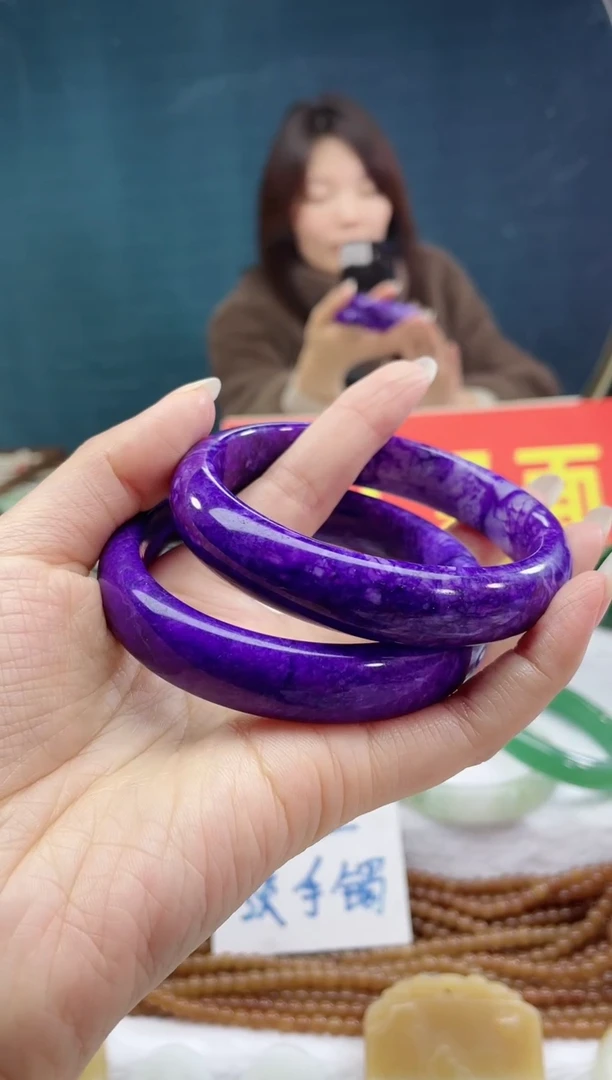 【闪购商品】石英质玉手镯未镶嵌45